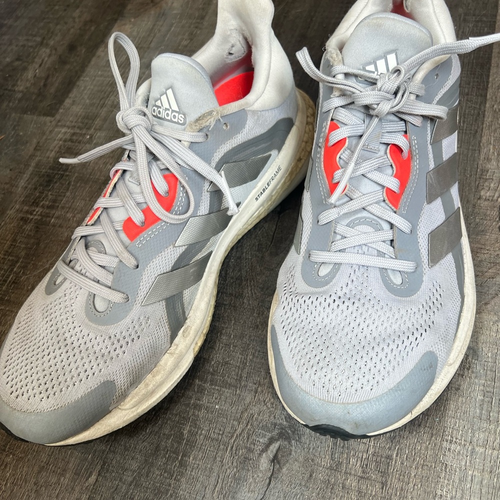 Adidas Women’s 9.5 men’s 8.5 Solarglide ST